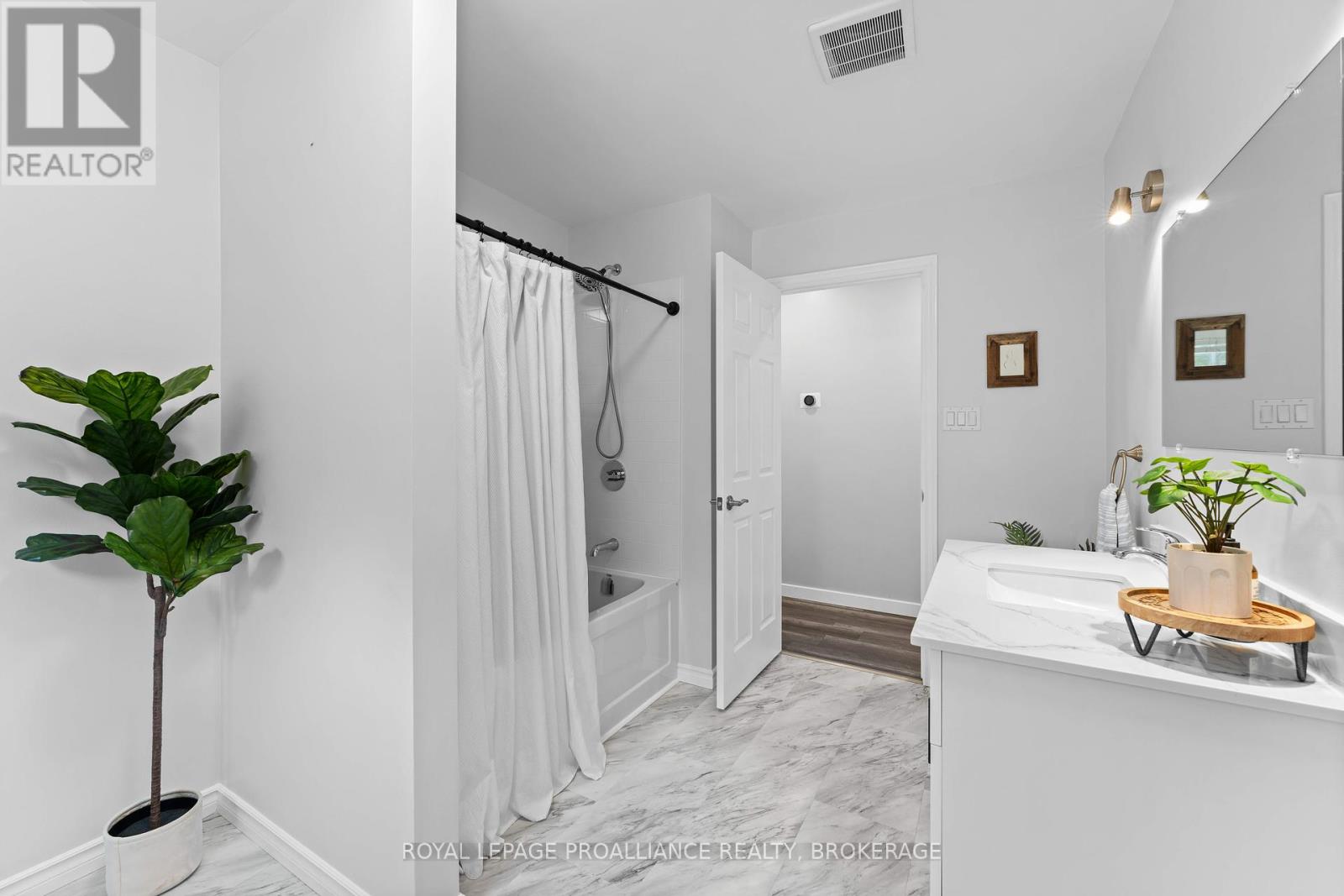 700 Daytown Road, Rideau Lakes, Ontario  K0E 1G0 - Photo 21 - X12212221