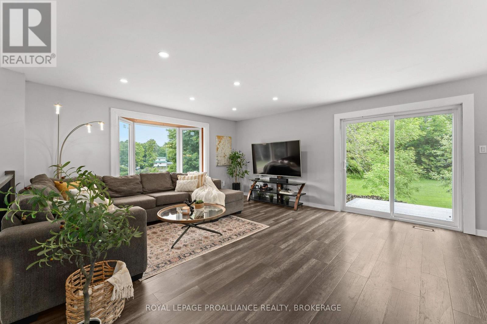 700 Daytown Road, Rideau Lakes, Ontario  K0E 1G0 - Photo 6 - X12212221