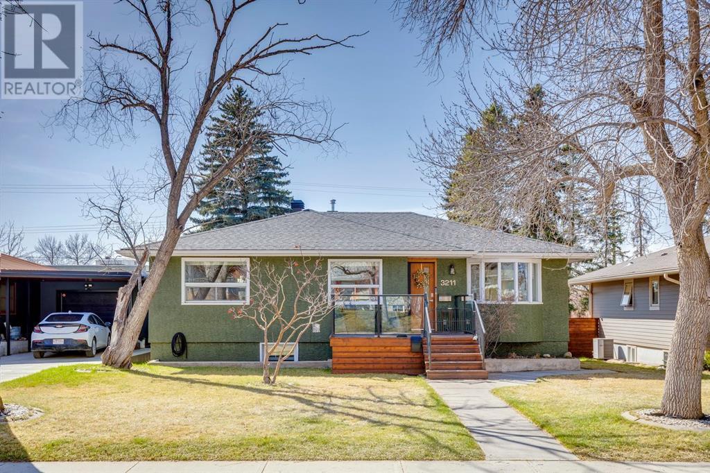 3211 27 Street Sw, Calgary, Alberta  T3E 2G9 - Photo 1 - A2215609