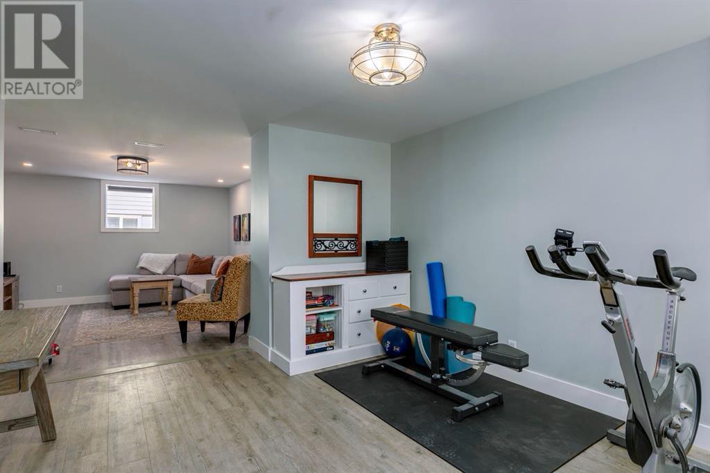 3211 27 Street Sw, Calgary, Alberta  T3E 2G9 - Photo 32 - A2215609