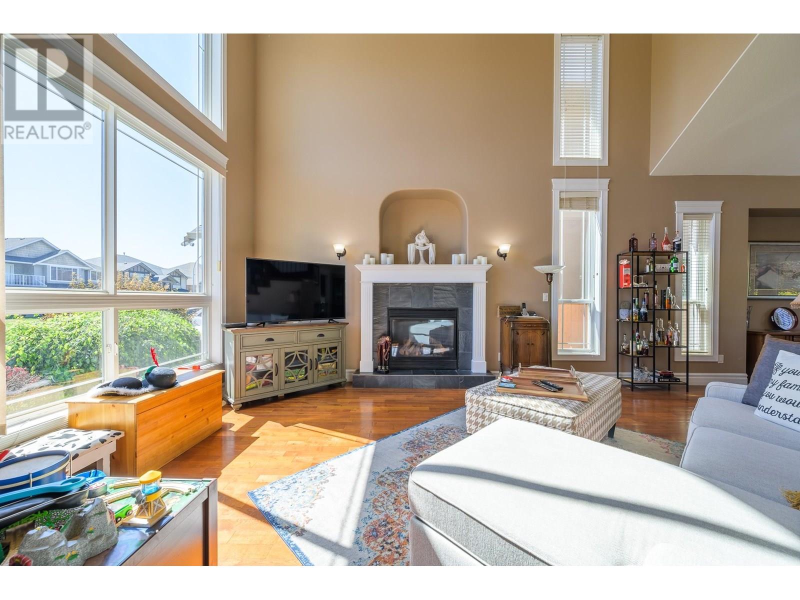 866 Arlington Court, Kamloops, British Columbia  V2B 8T4 - Photo 8 - 10351144