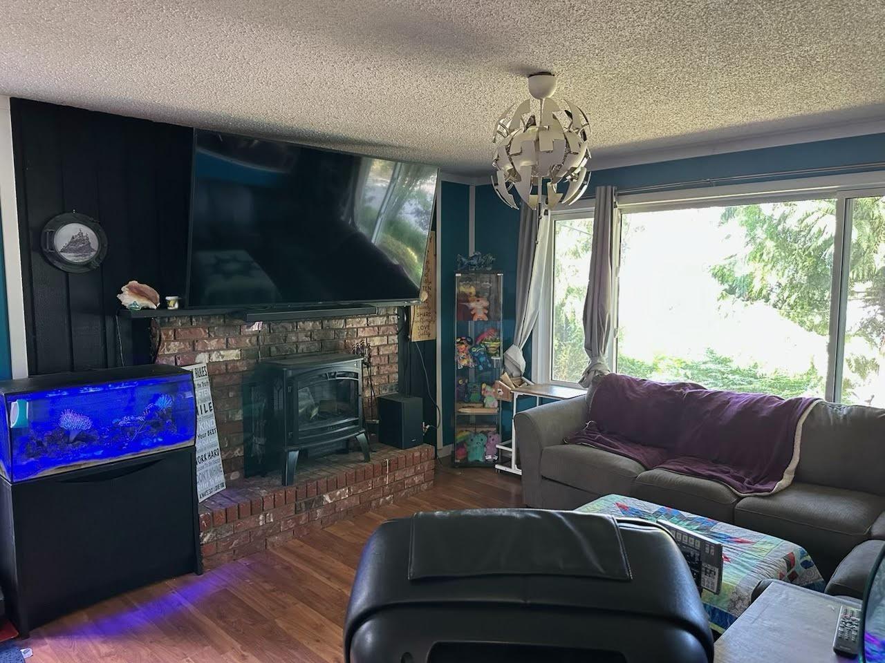 Property at 7983 DUNSMUIR STREET image 4