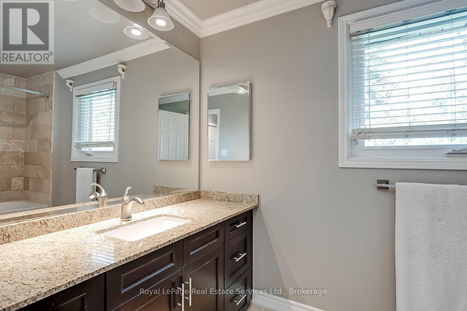 435 Linden Lane, Oakville, Ontario  L6H 3K2 - Photo 22 - W12212968