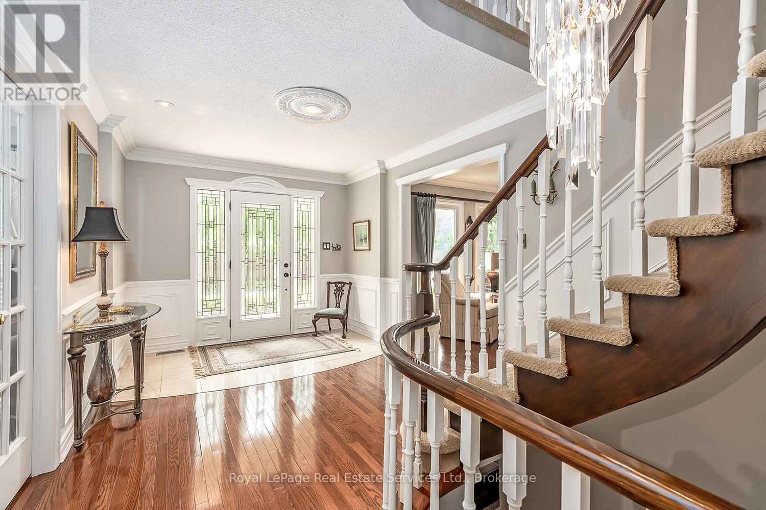 435 Linden Lane, Oakville, Ontario  L6H 3K2 - Photo 3 - W12212968