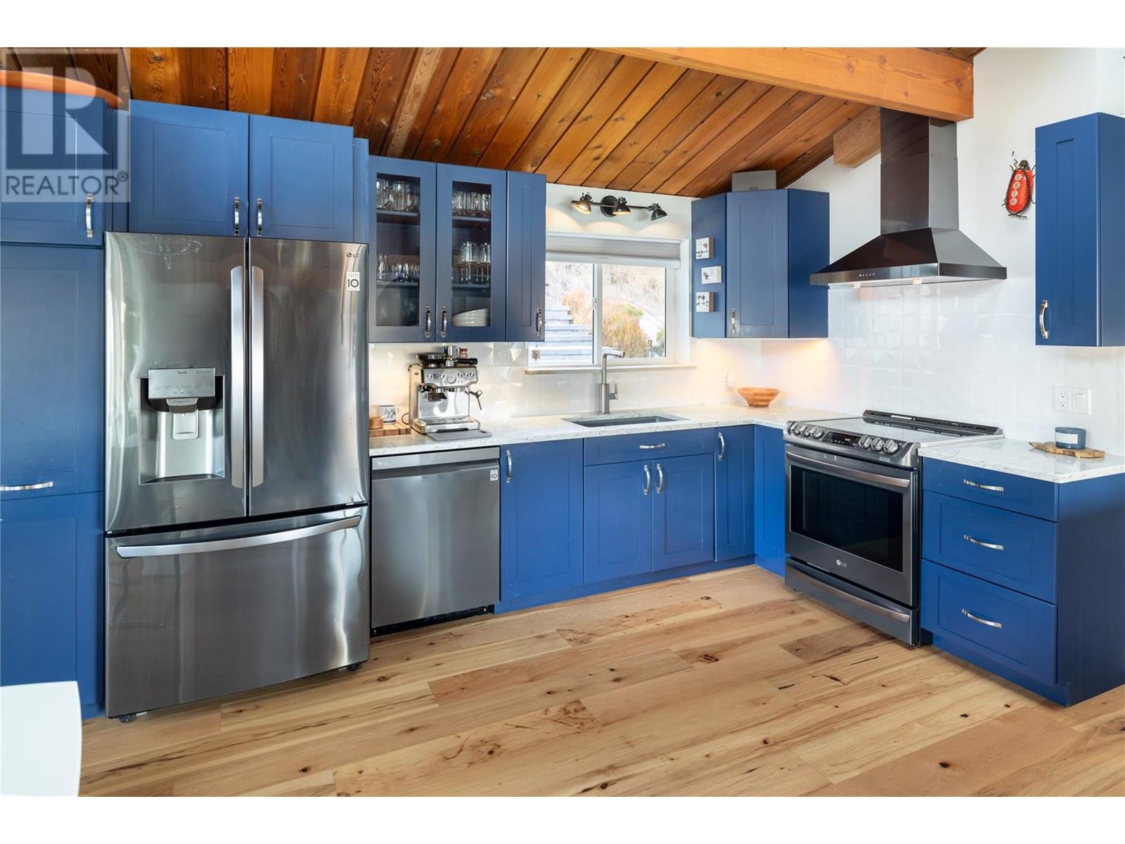7192 Brent Road, Peachland, British Columbia  V0H 1X7 - Photo 10 - 10338939