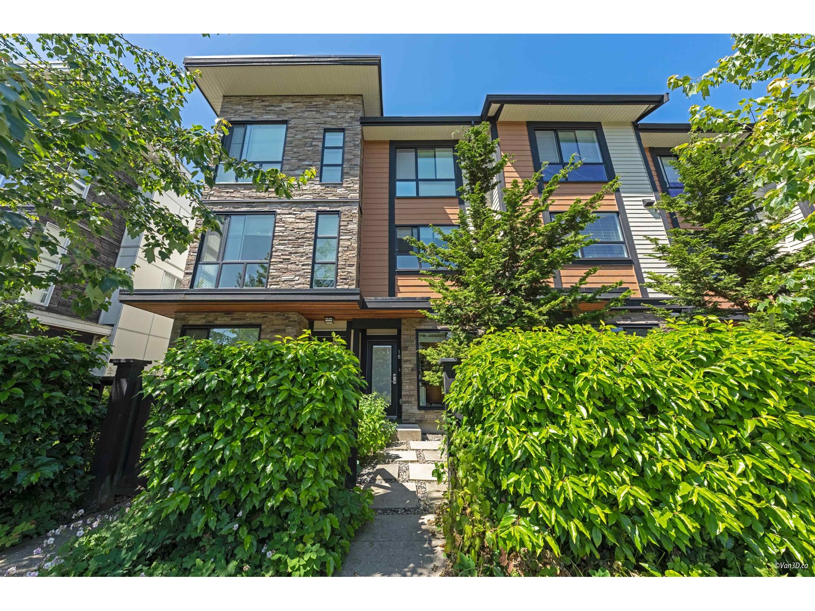 18 20857 77A AVENUE, langley, British Columbia