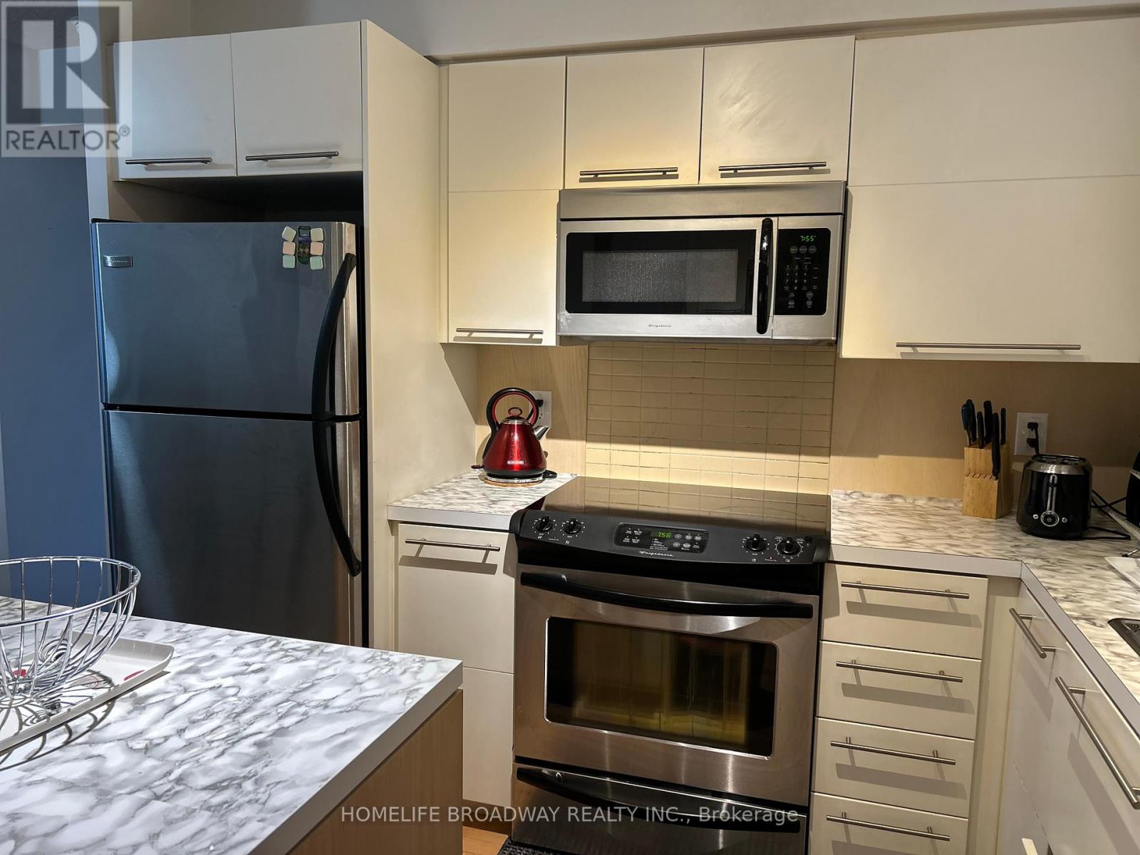 1310 - 25 Carlton Street, Toronto, Ontario  M5B 1L4 - Photo 12 - C12179482