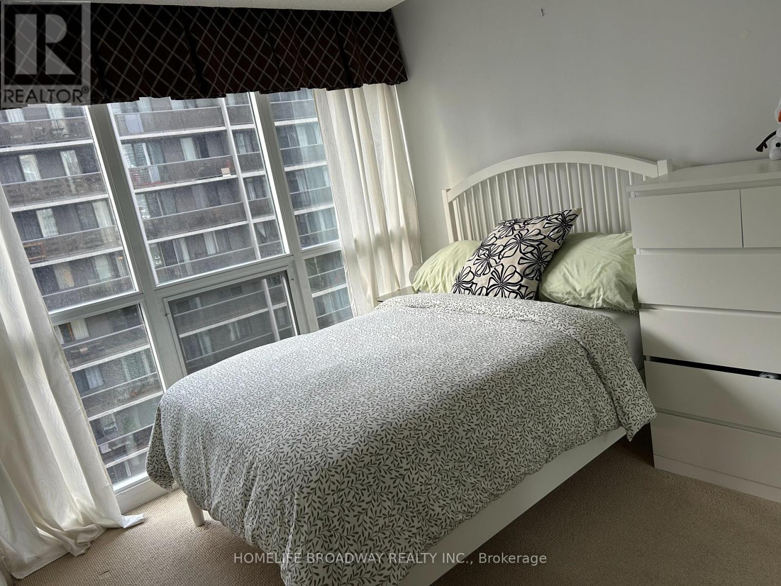 1310 - 25 Carlton Street, Toronto, Ontario  M5B 1L4 - Photo 13 - C12179482