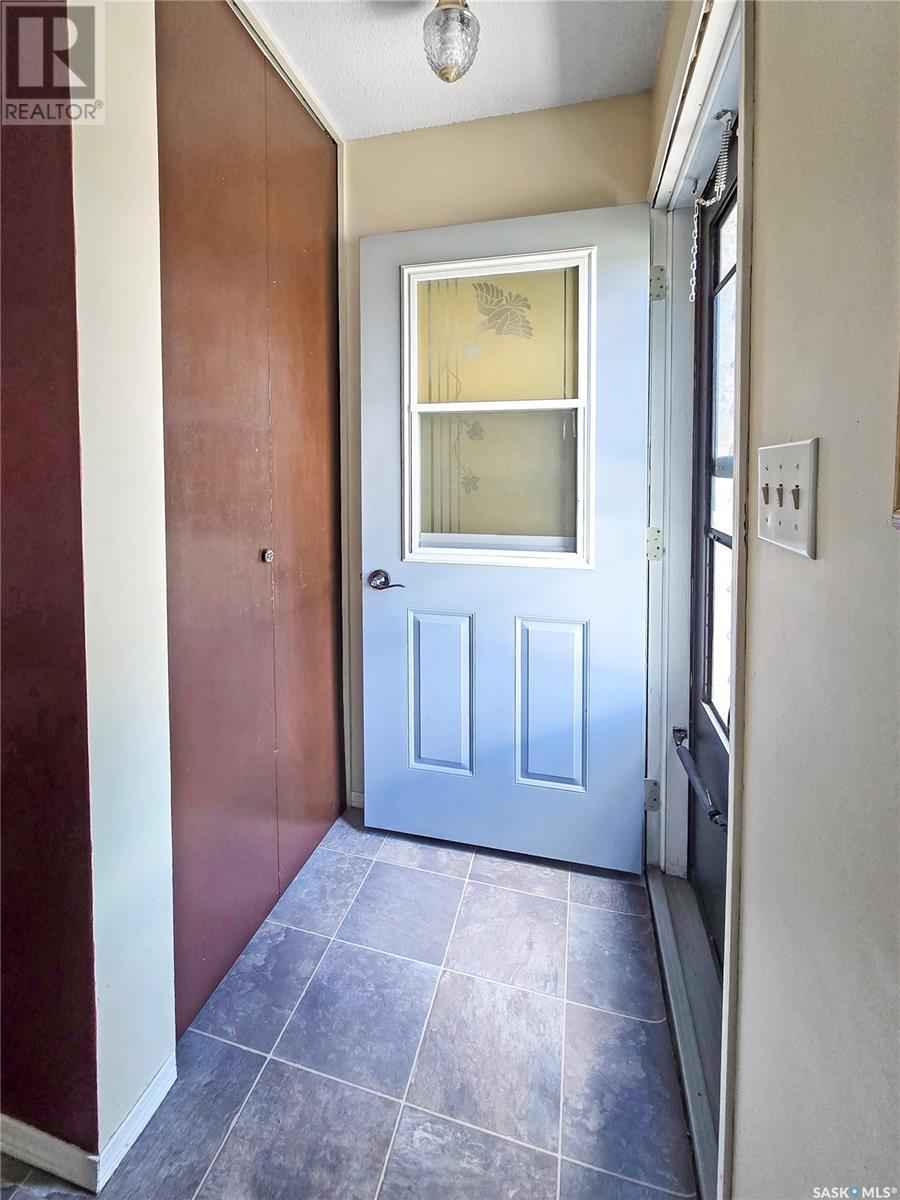 13 Calwood Crescent, Yorkton, Saskatchewan  S3N 2T5 - Photo 2 - SK009150