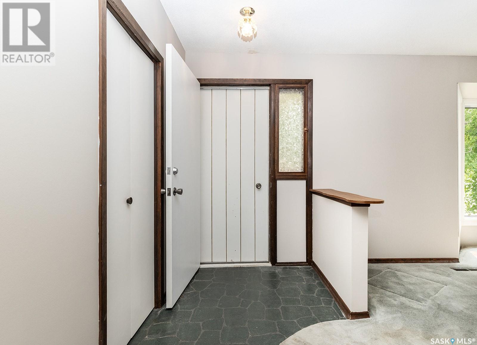 1317 Elevator Road, Saskatoon, Saskatchewan  S7M 3X3 - Photo 2 - SK009074