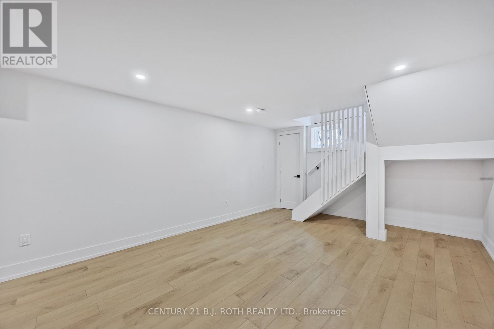 185 Silver Birch Crescent, Tay, Ontario  L0K 1R0 - Photo 24 - S12086989