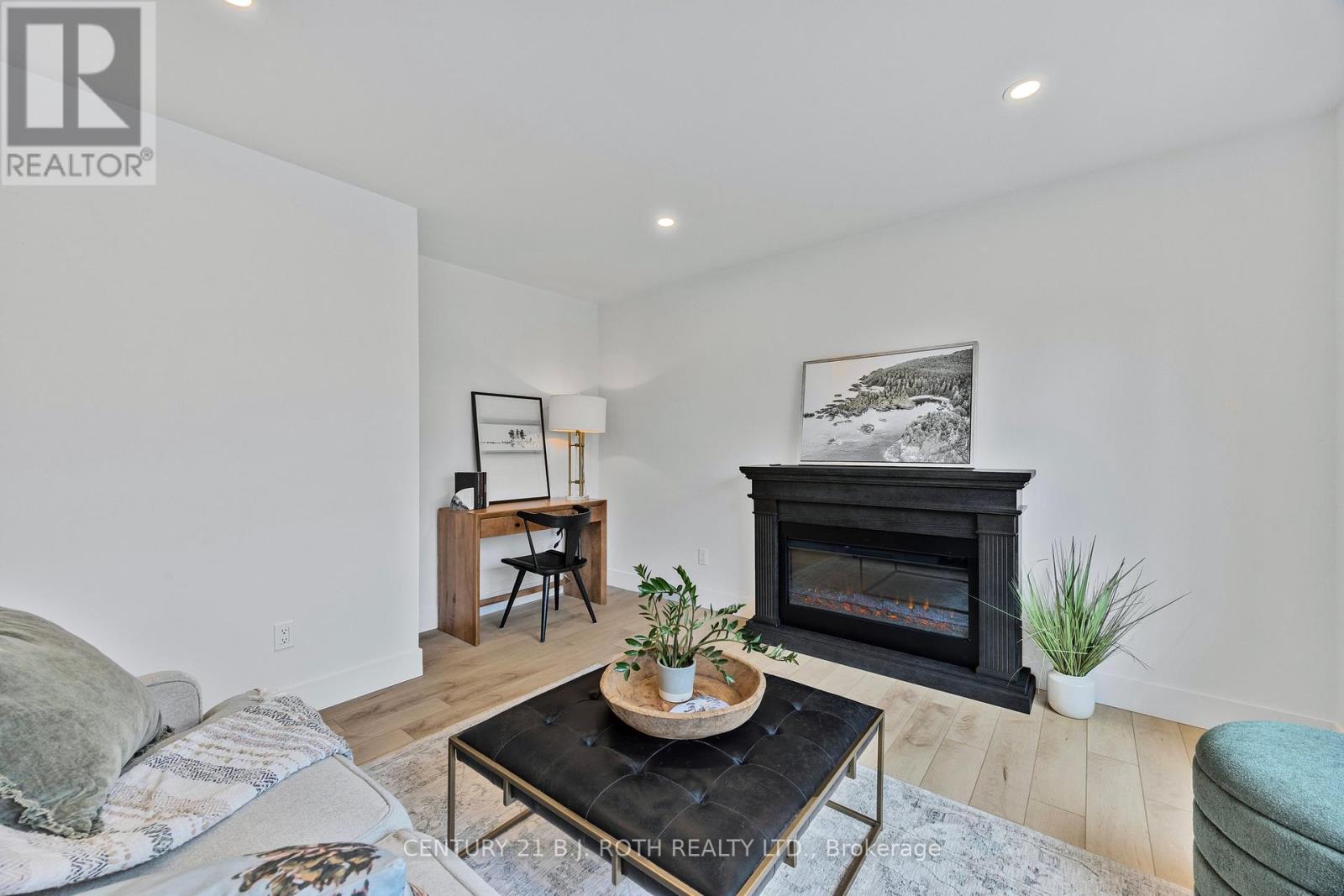 185 Silver Birch Crescent, Tay, Ontario  L0K 1R0 - Photo 8 - S12086989