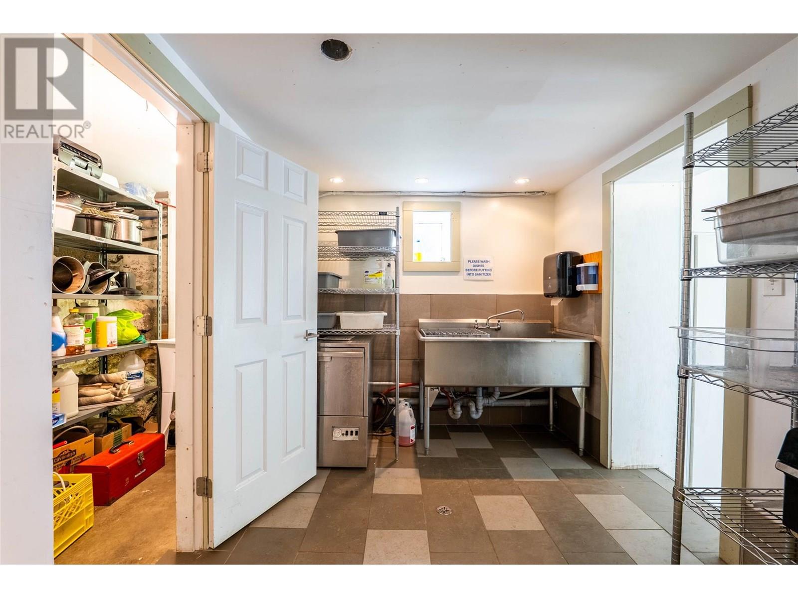 512 Hendryx Street Unit# Lower, Nelson, British Columbia  V1L 2A8 - Photo 20 - 10351666