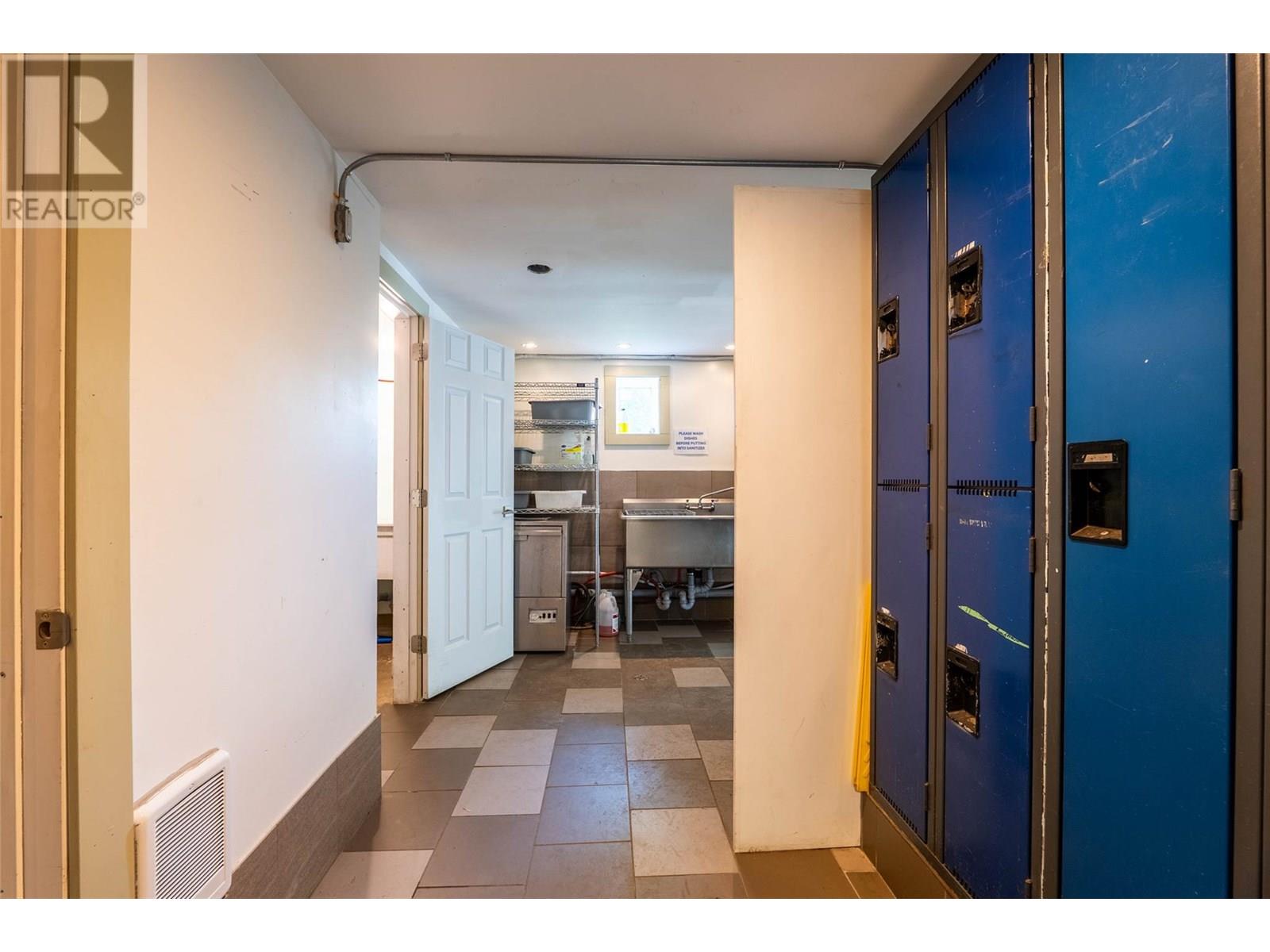 512 Hendryx Street Unit# Lower, Nelson, British Columbia  V1L 2A8 - Photo 23 - 10351666