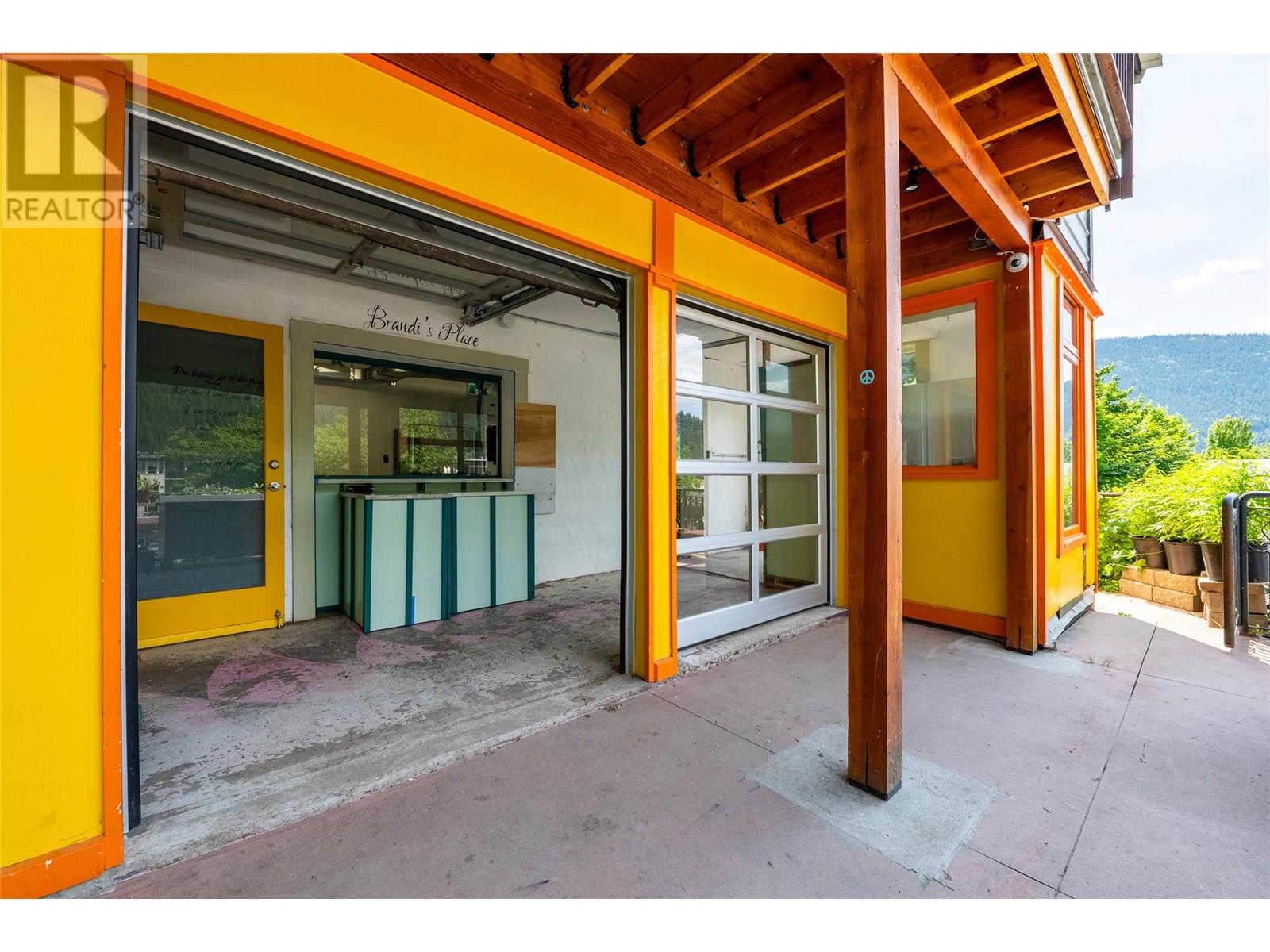 512 Hendryx Street Unit# Lower, Nelson, British Columbia  V1L 2A8 - Photo 4 - 10351666
