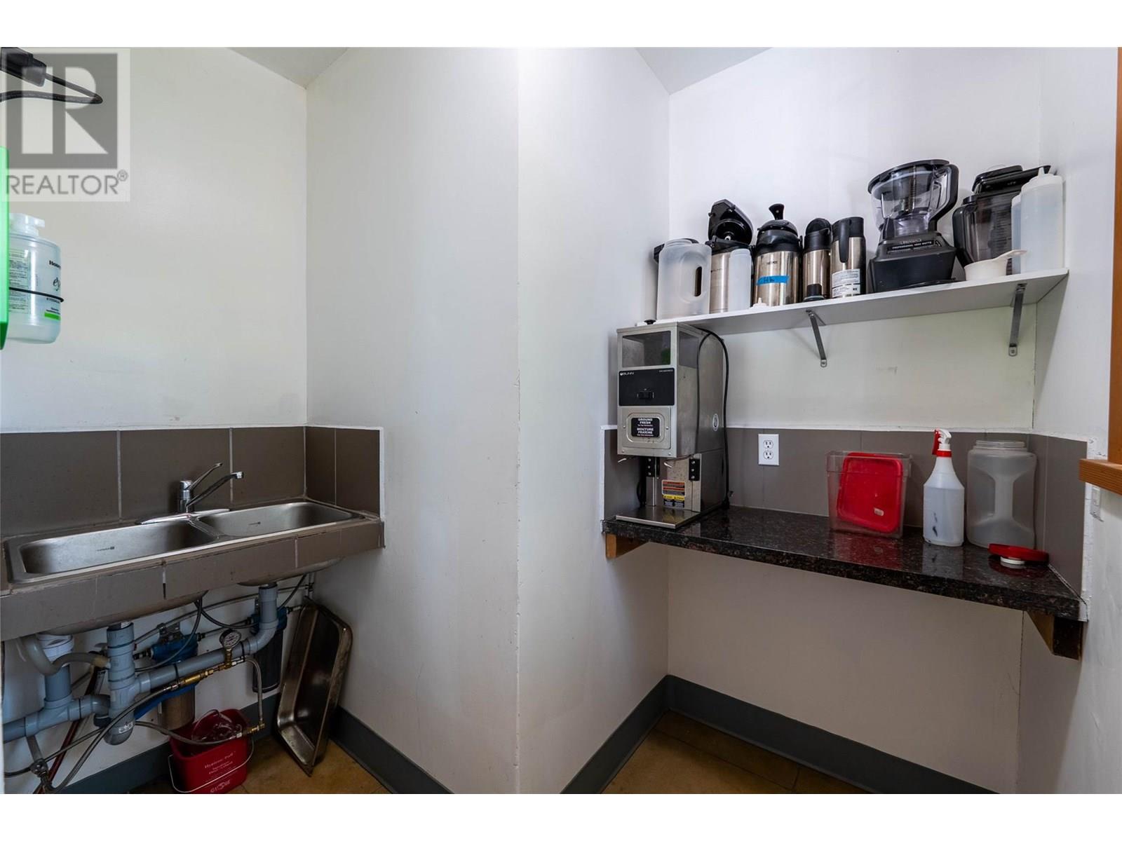 512 Hendryx Street Unit# Main, Nelson, British Columbia  V1L 2A8 - Photo 18 - 10351665