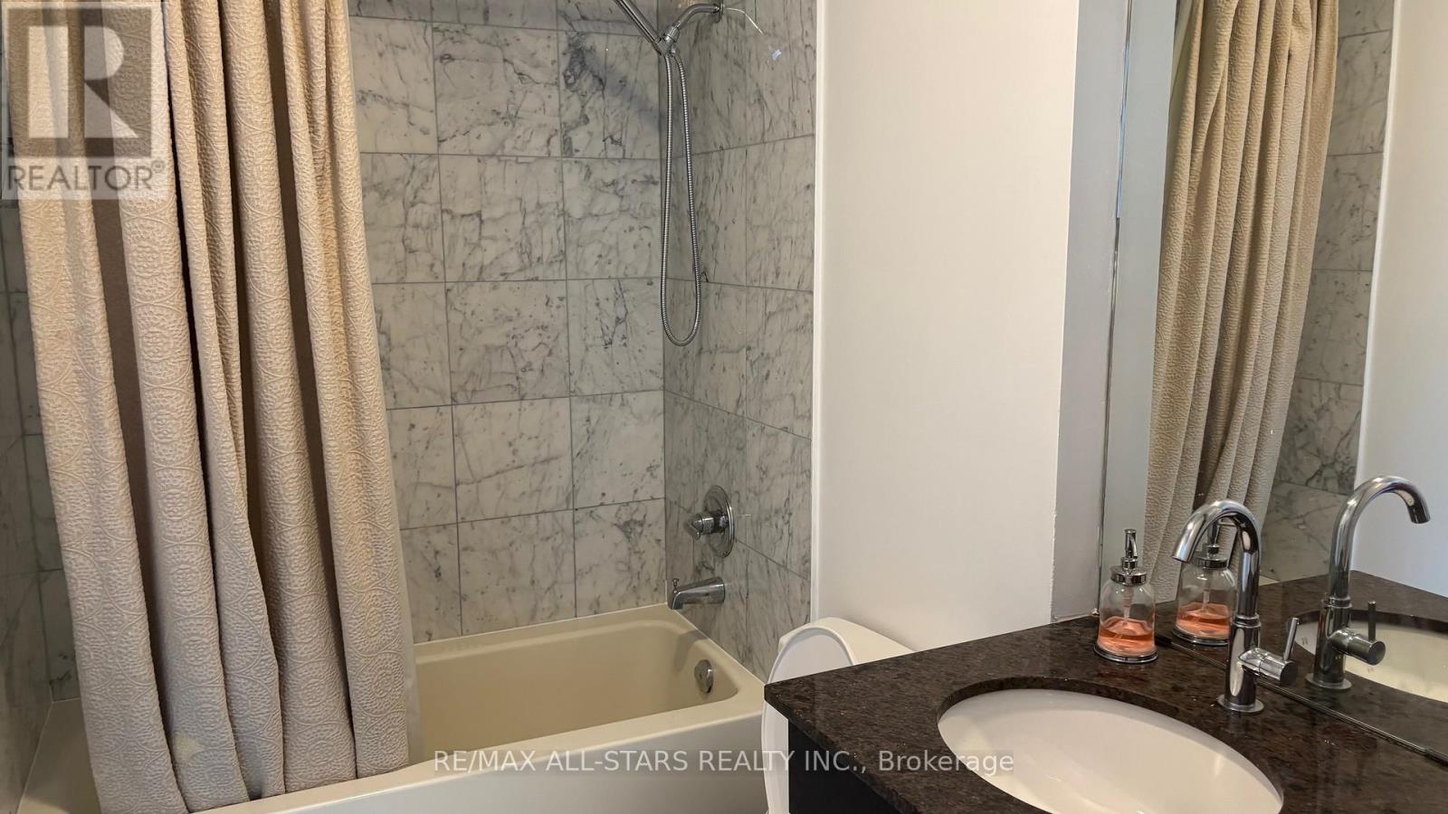 906 - 38 Niagara Street, Toronto, Ontario  M5V 3X1 - Photo 18 - C12211244