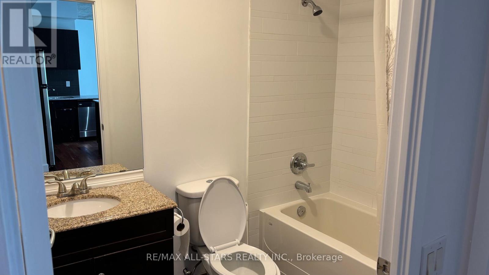 906 - 38 Niagara Street, Toronto, Ontario  M5V 3X1 - Photo 25 - C12211244