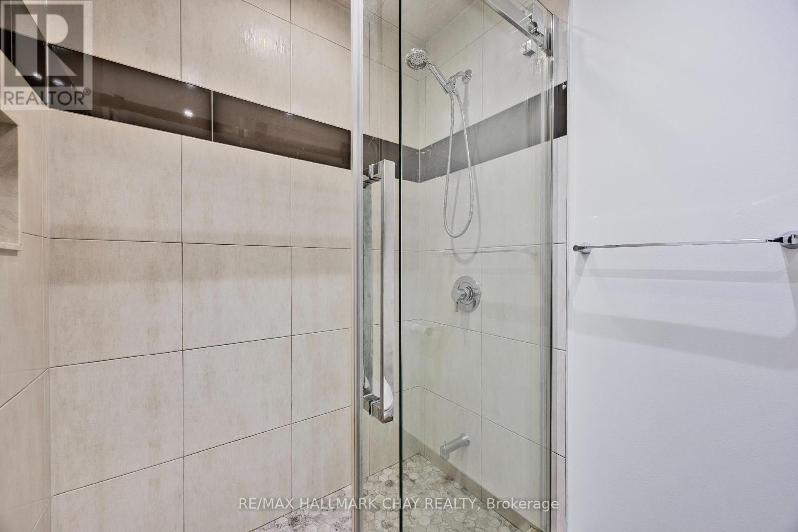 87 Hawthorne Crescent, Barrie, Ontario  L4N 9Y8 - Photo 18 - S12207880