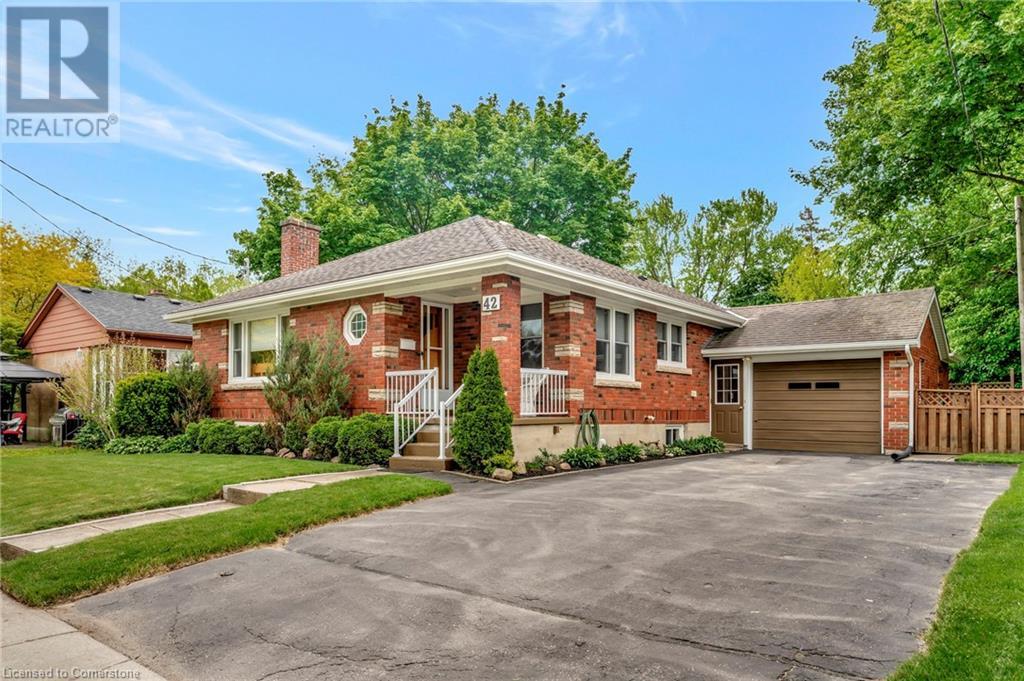 42 Hawthorne Avenue, Simcoe, Ontario  N3Y 2L9 - Photo 1 - 40735270