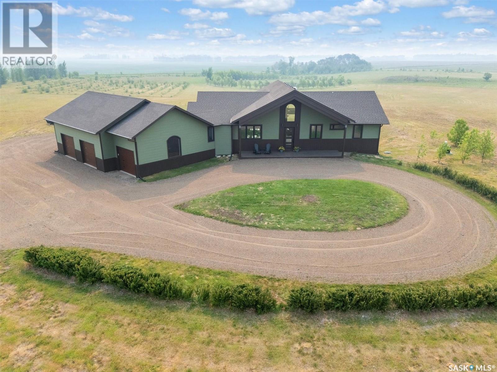 12 Maple Grove Lane, Dundurn Rm No. 314, Saskatchewan