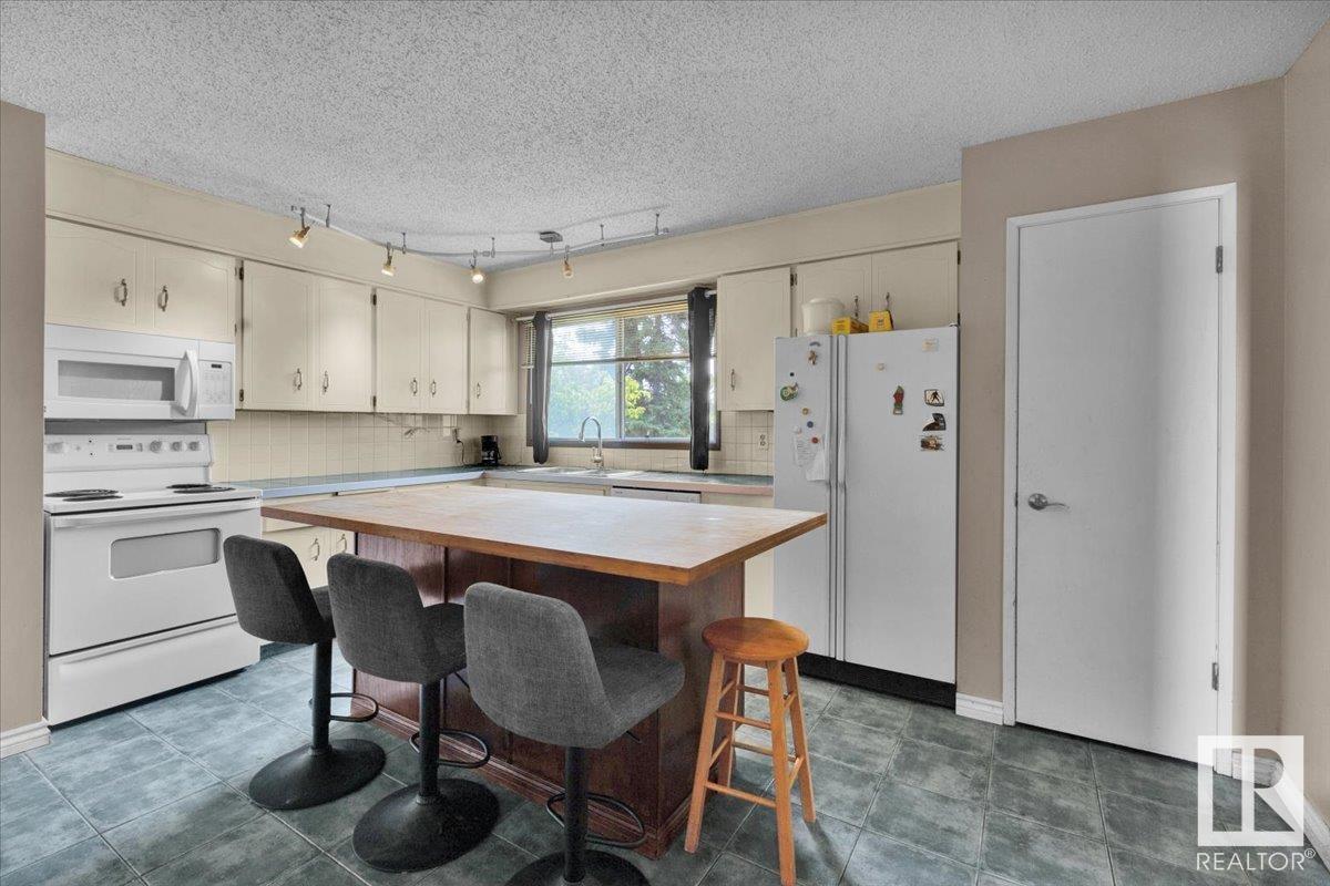 4320 74 St Nw, Edmonton, Alberta  T6K 0W2 - Photo 8 - E4439543