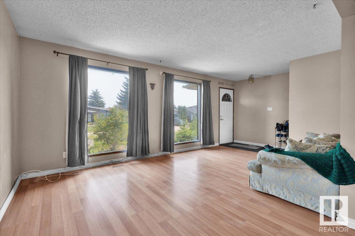 4320 74 St Nw, Edmonton, Alberta  T6K 0W2 - Photo 5 - E4439543