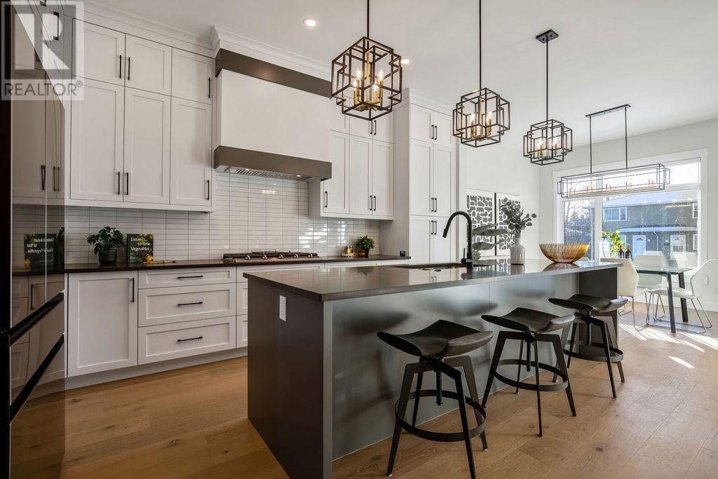 Property at 3114 14 Avenue SW image 3