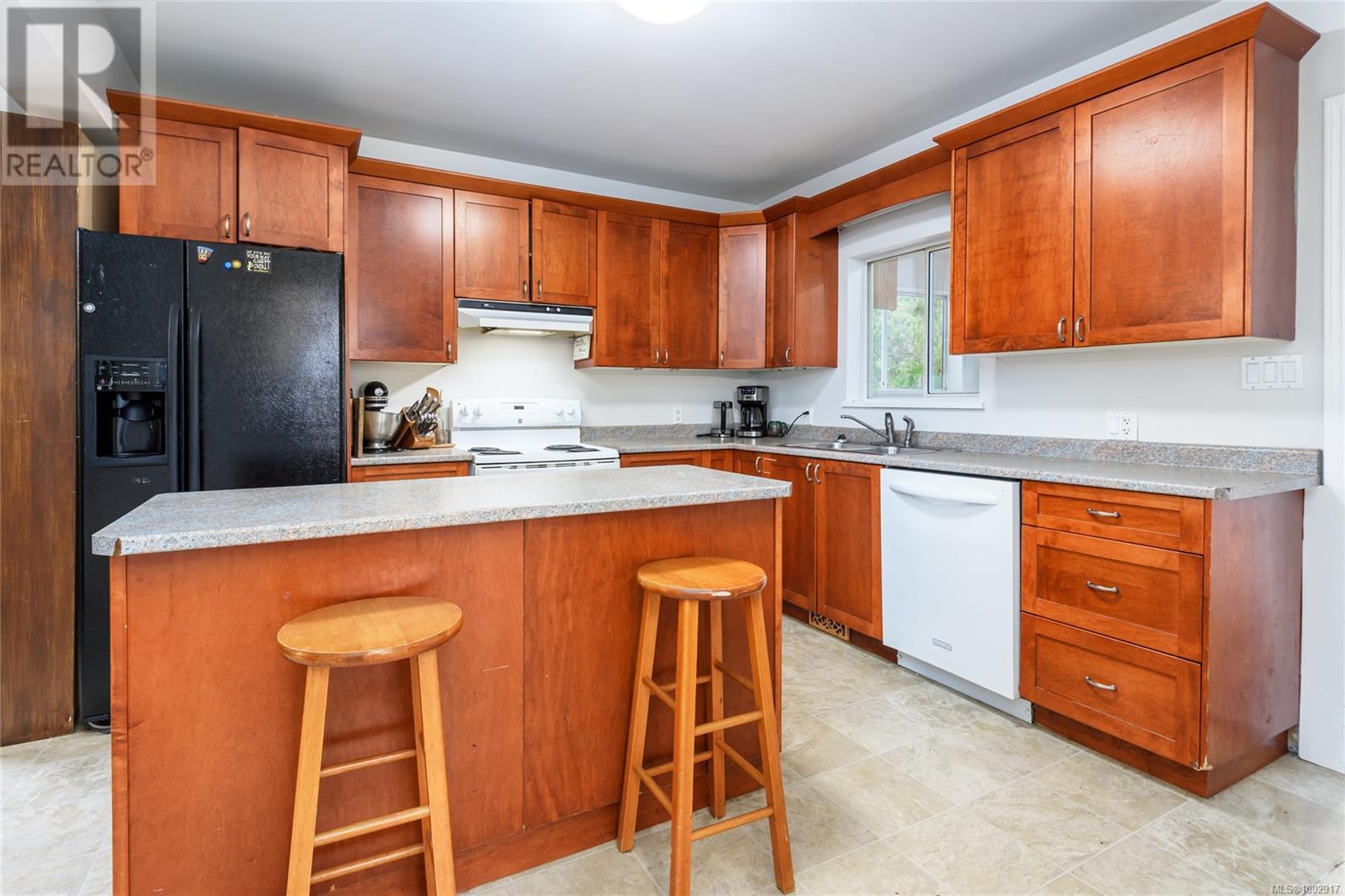 1530 Willemar Ave, Courtenay, British Columbia  V9N 3M3 - Photo 15 - 1002917