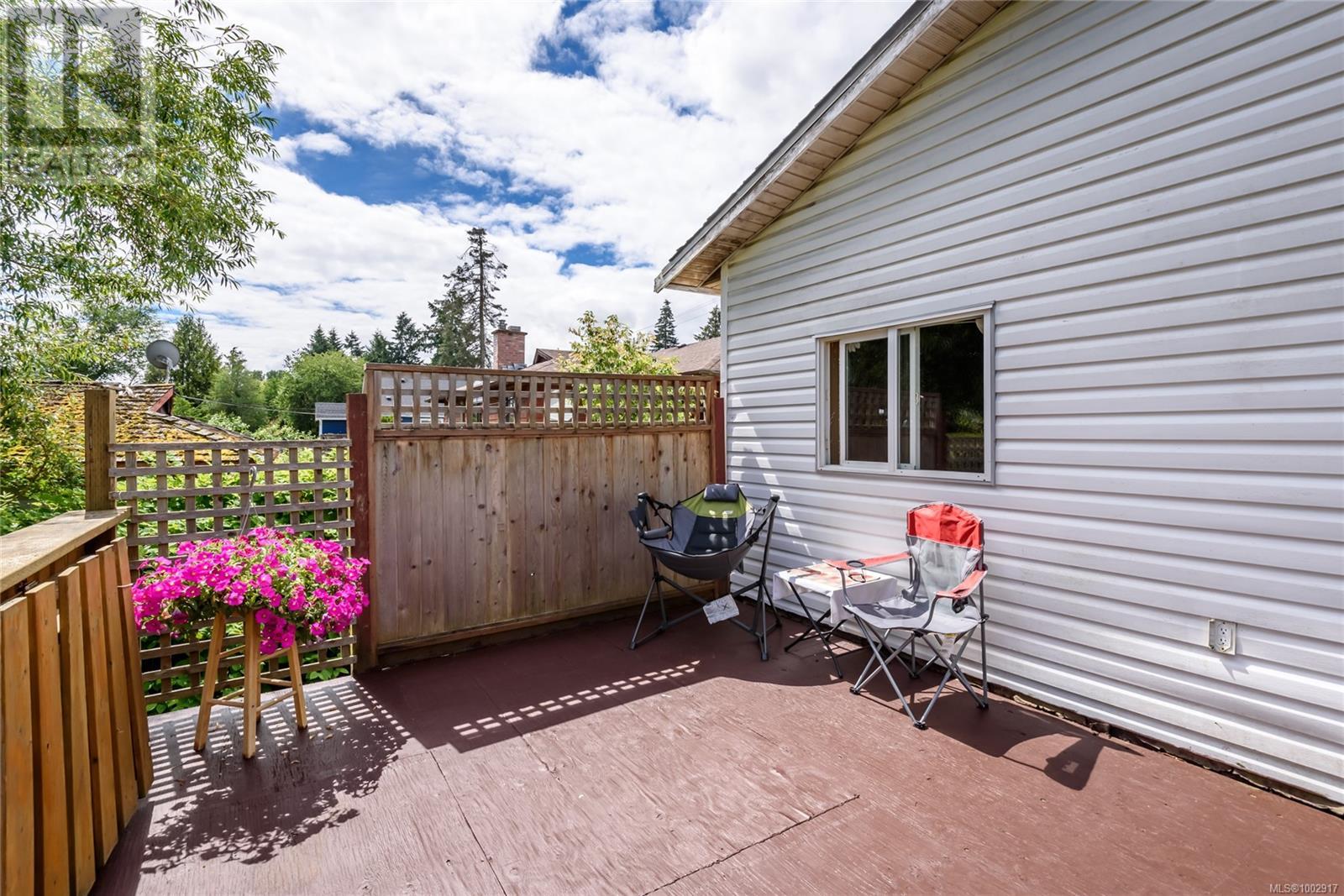 1530 Willemar Ave, Courtenay, British Columbia  V9N 3M3 - Photo 36 - 1002917