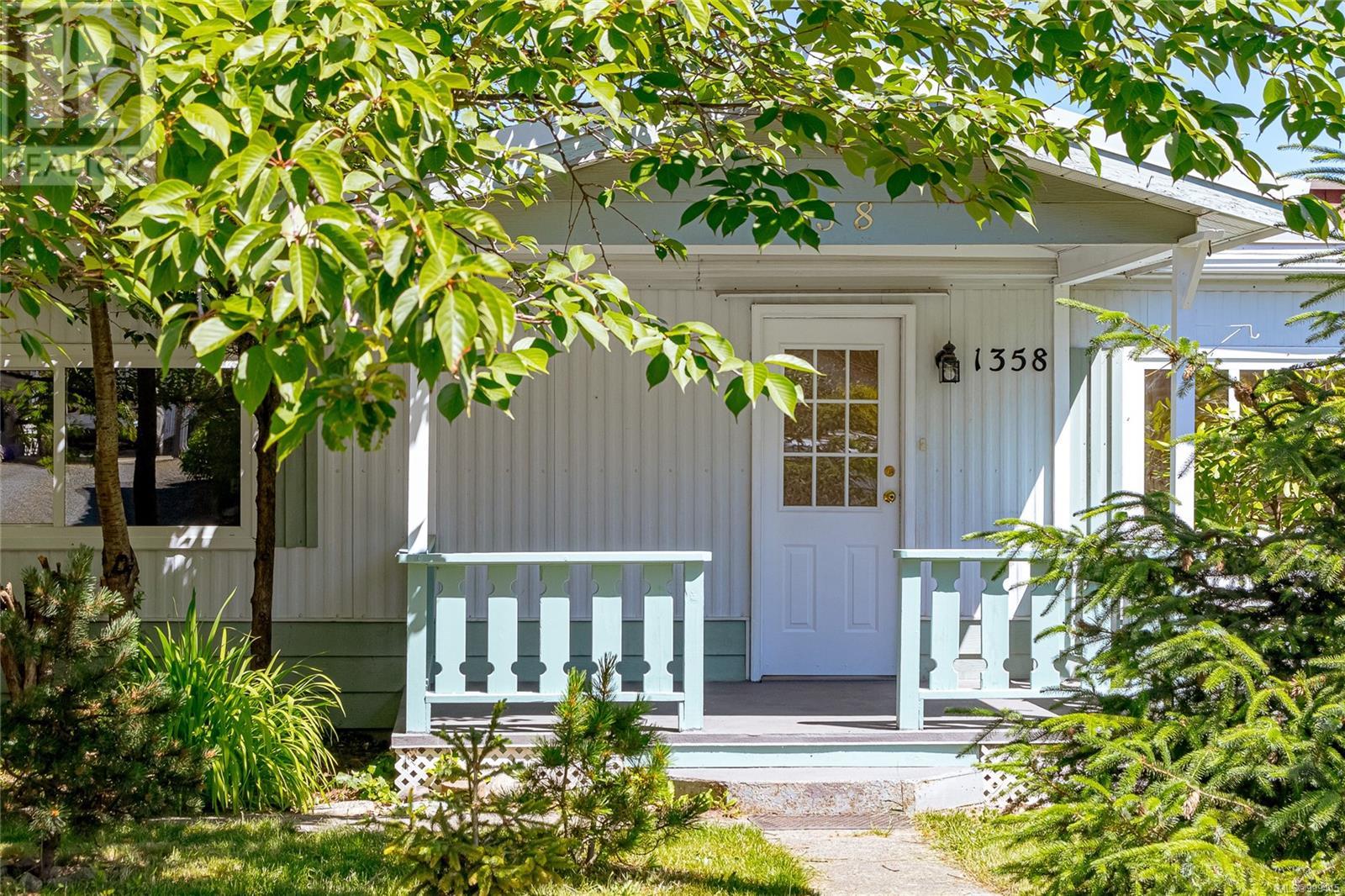 1358 Birchwood Rd, Ladysmith, British Columbia