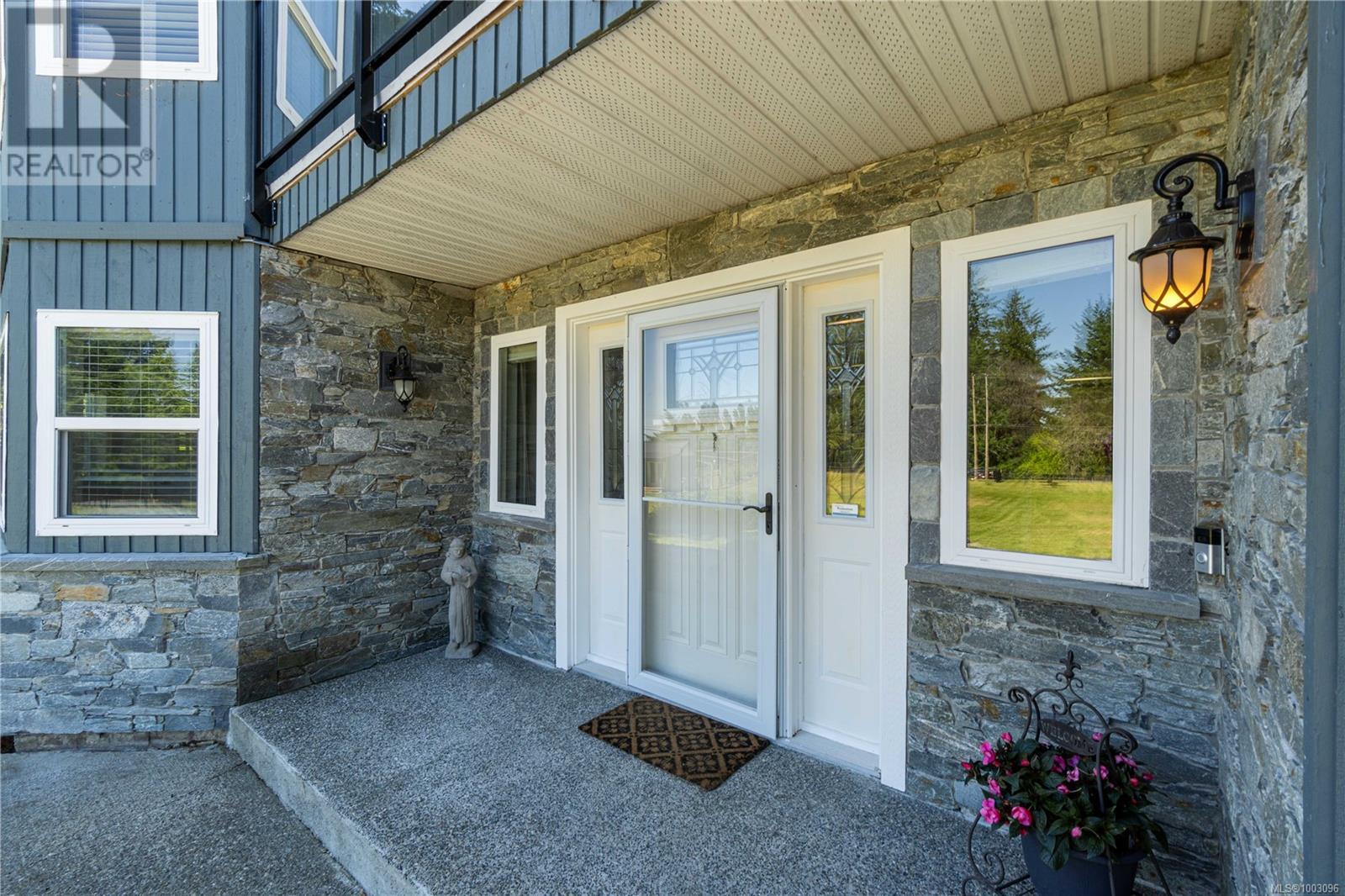 2701 Jingle Pot Rd, Nanaimo, British Columbia  V9R 6W5 - Photo 9 - 1003096