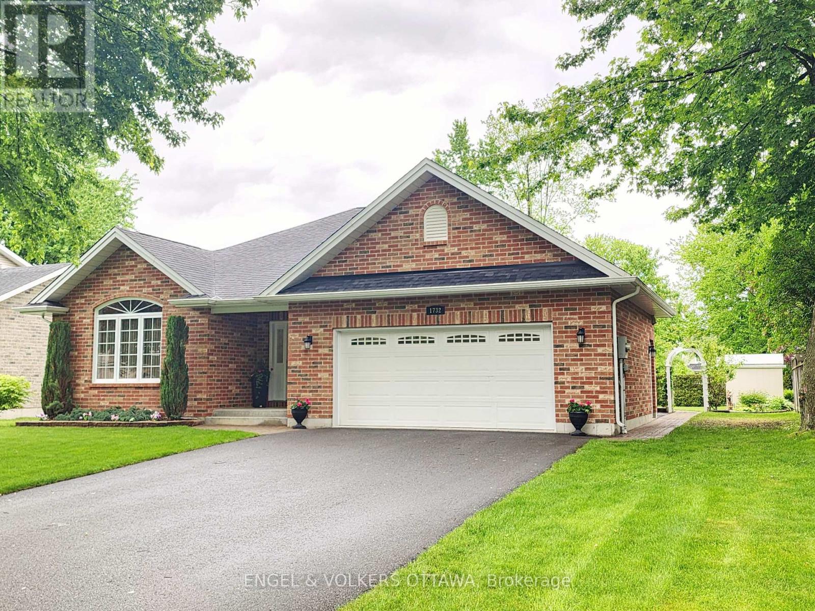 Property at 1732 BLAKELY DRIVE NW image 2