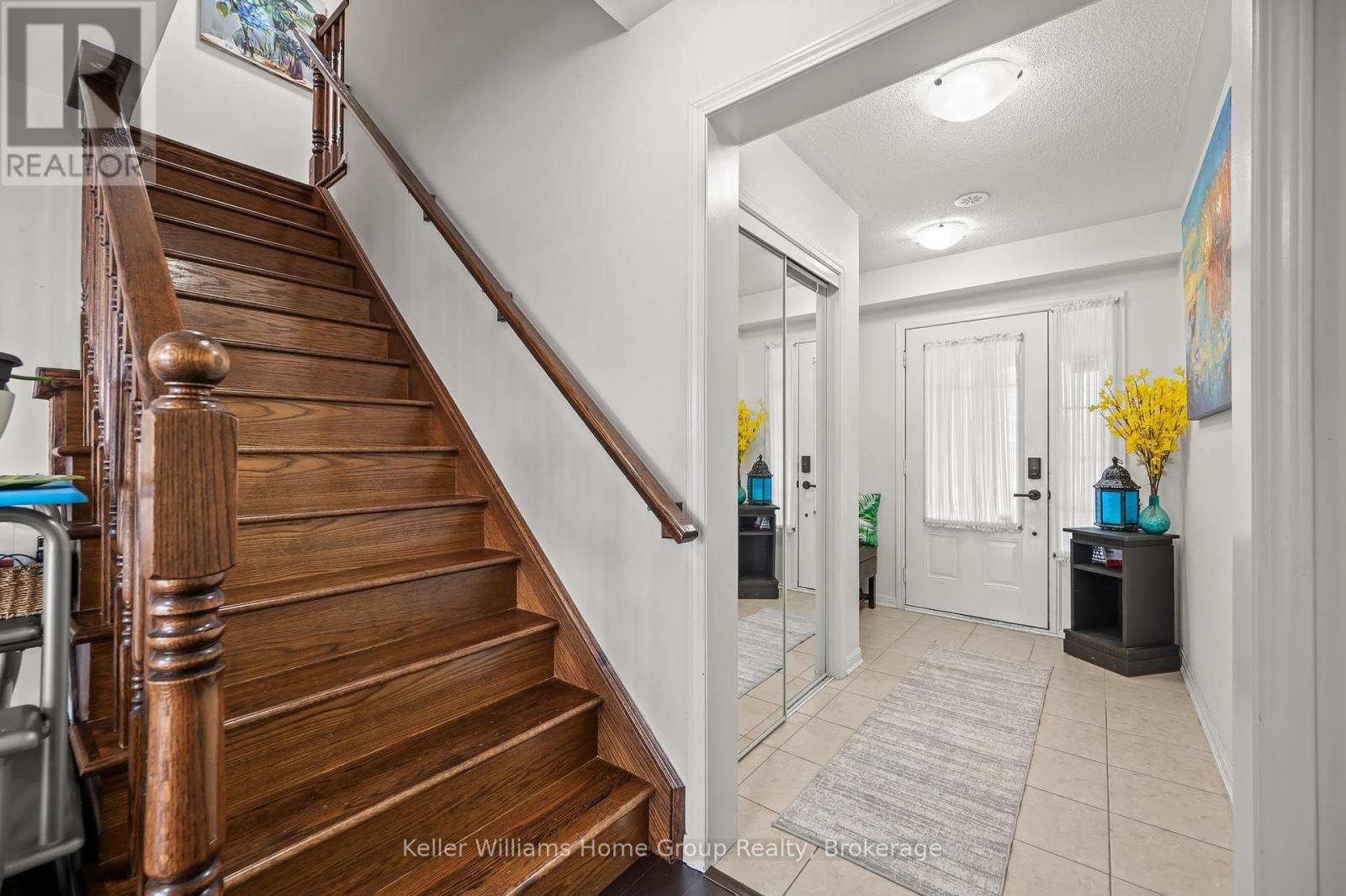 37 Vanhorne Close, Brampton, Ontario L7A 0X8 - Photo 7 - W12213053