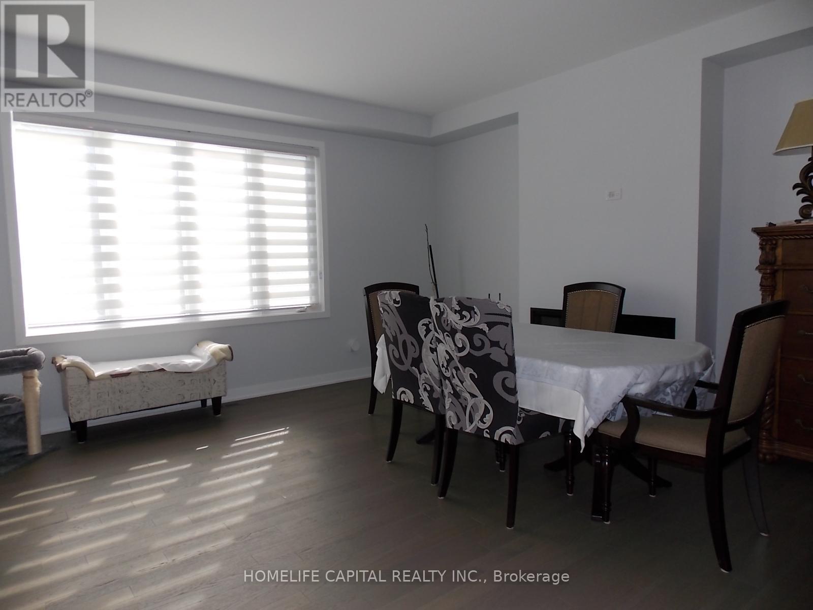 838 Crossgate Street, Ottawa, Ontario  K2C 3H2 - Photo 10 - X12213490