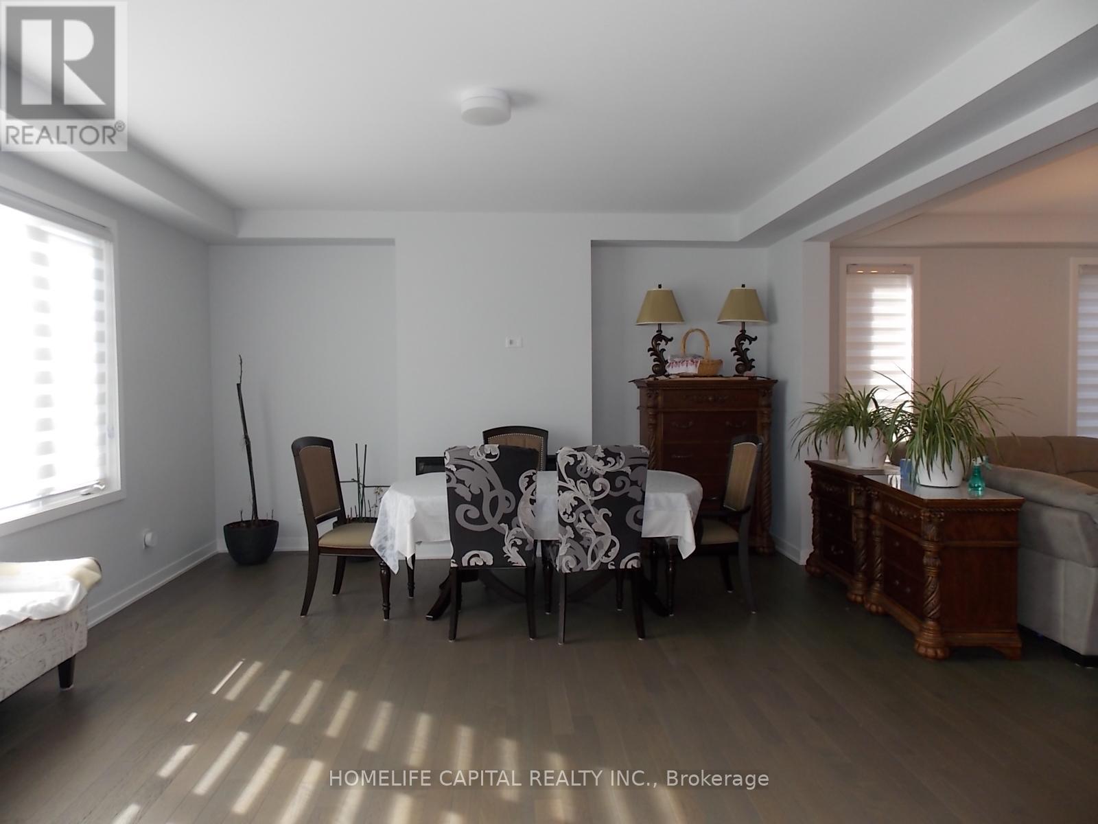 838 Crossgate Street, Ottawa, Ontario  K2C 3H2 - Photo 11 - X12213490