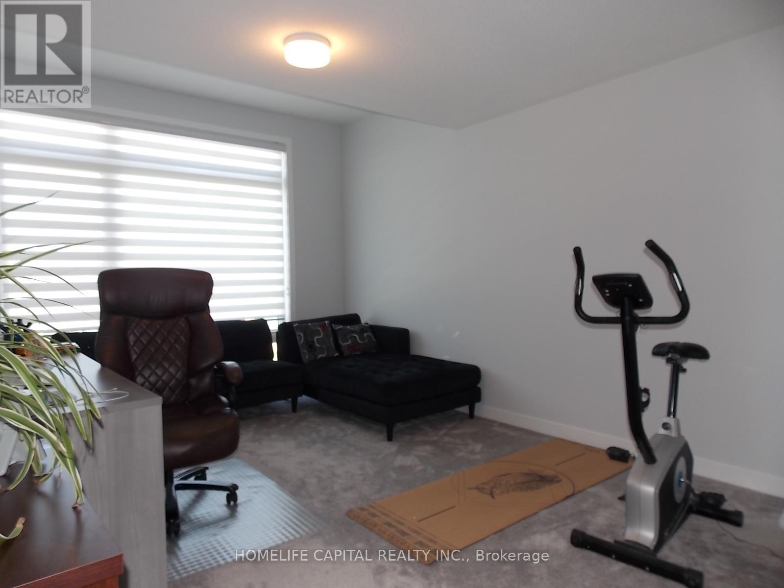 838 Crossgate Street, Ottawa, Ontario  K2C 3H2 - Photo 14 - X12213490