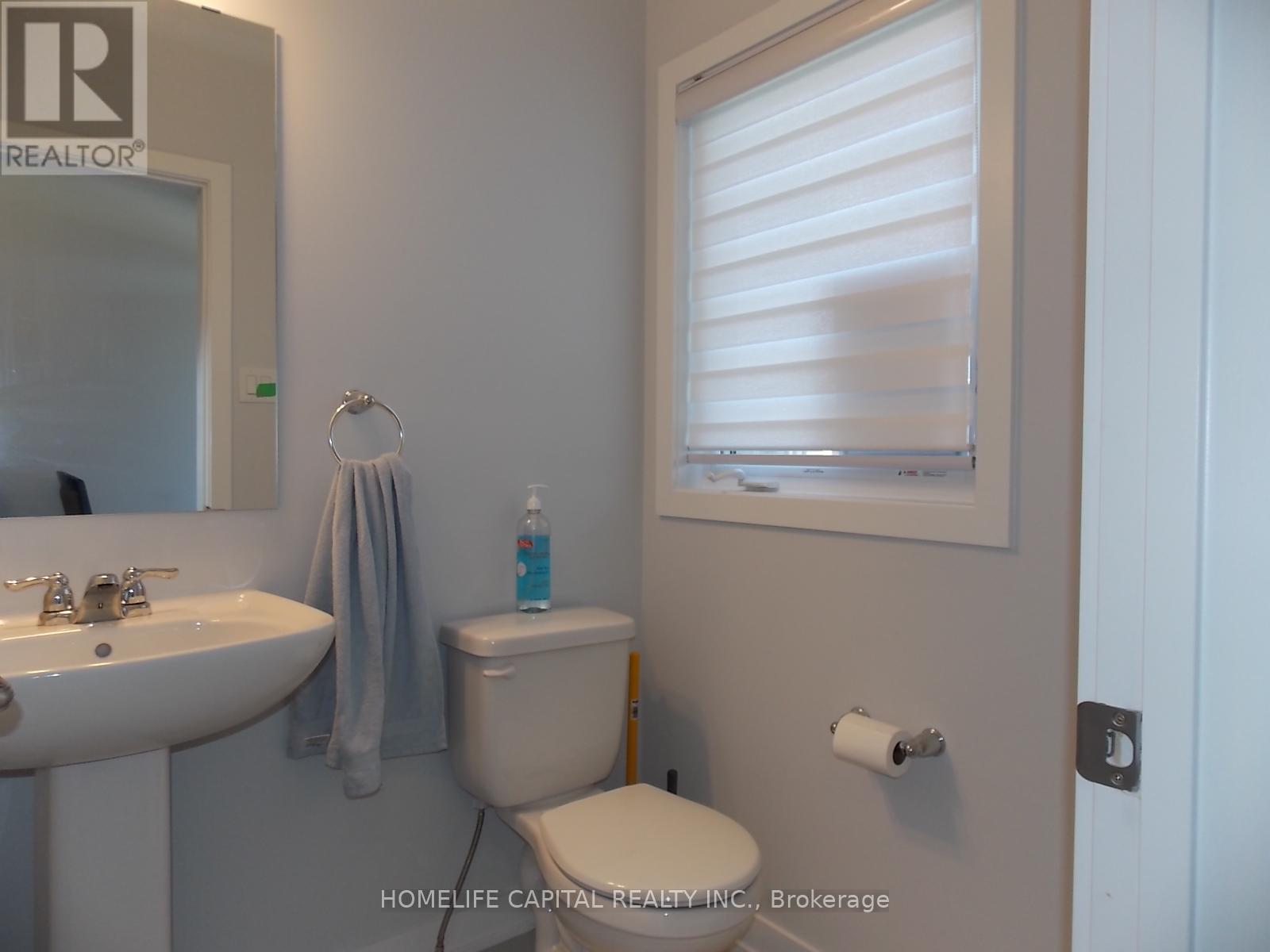 838 Crossgate Street, Ottawa, Ontario  K2C 3H2 - Photo 17 - X12213490