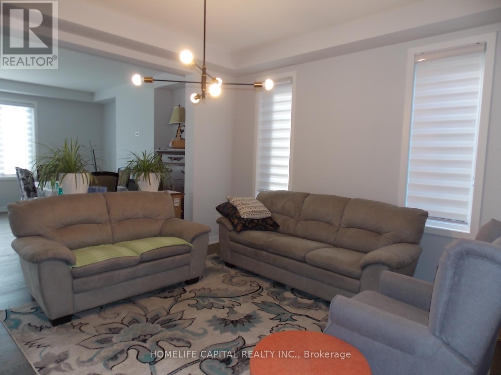 838 Crossgate Street, Ottawa, Ontario  K2C 3H2 - Photo 5 - X12213490