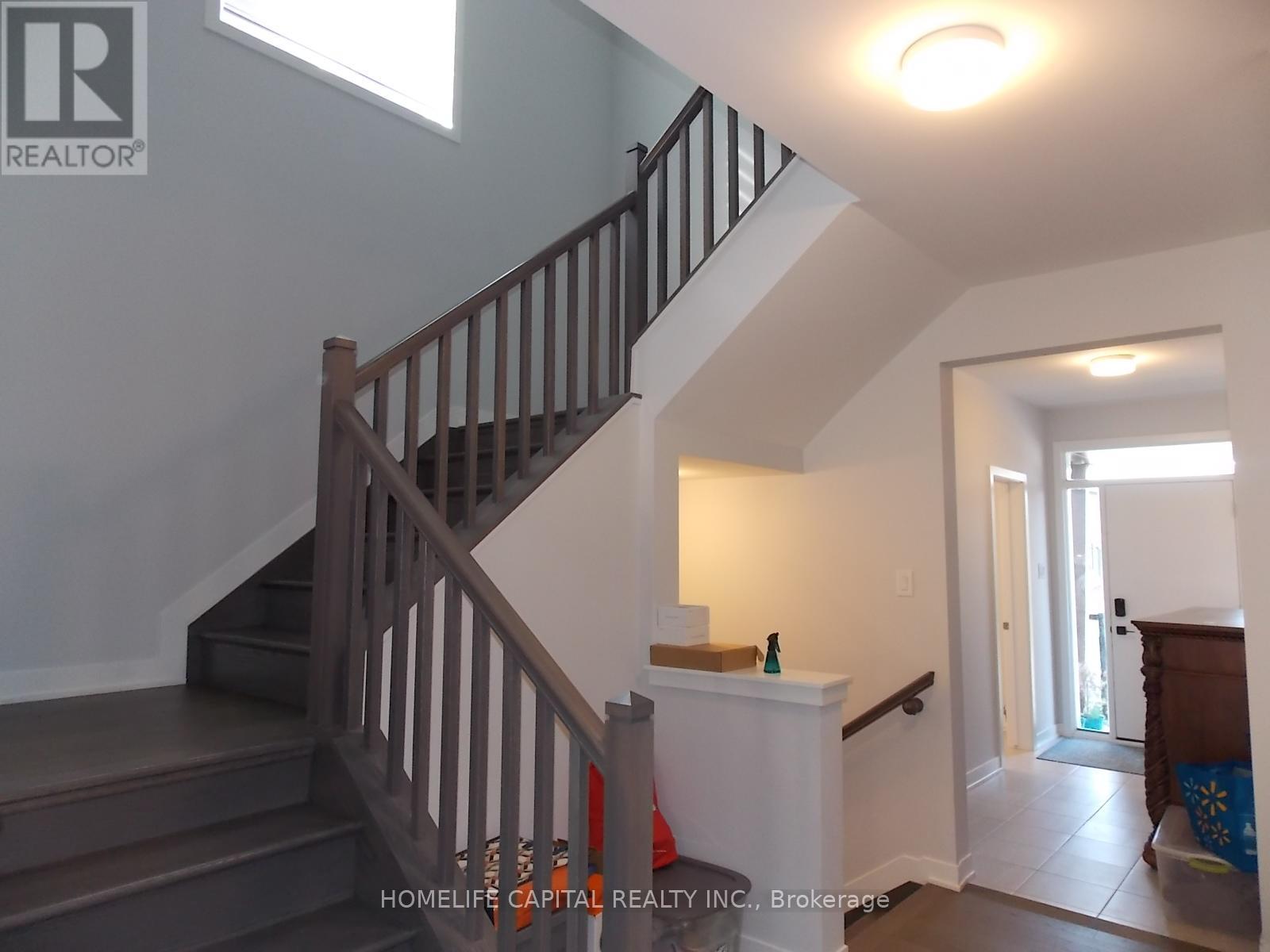 838 Crossgate Street, Ottawa, Ontario  K2C 3H2 - Photo 6 - X12213490