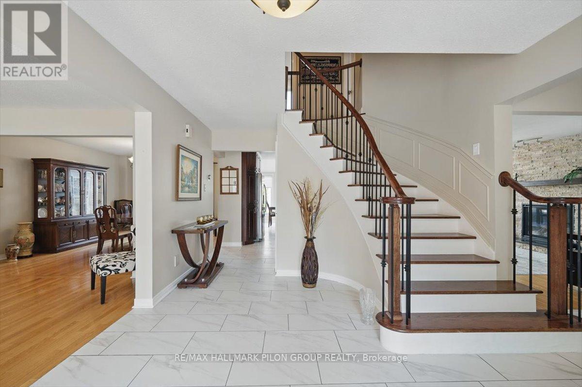 Property at 54 FARDON WAY image 3