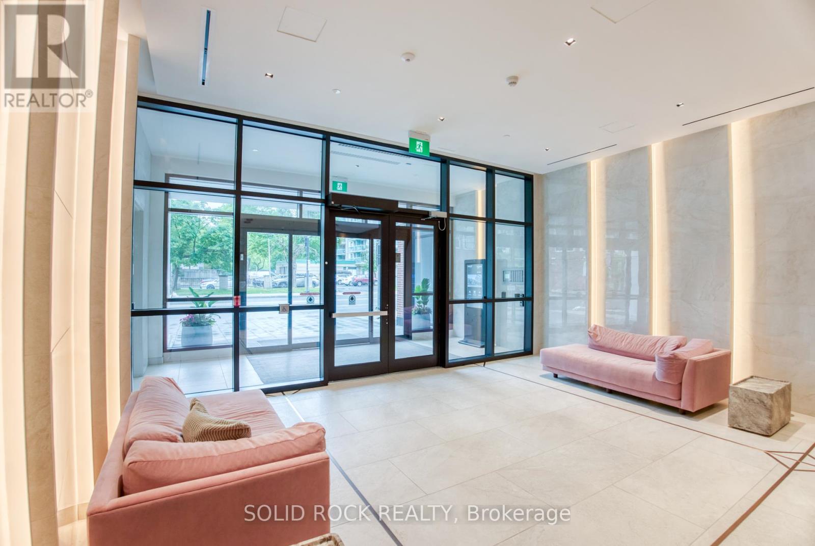 306 - 560 Rideau Street, Ottawa, Ontario  K1N 5Z8 - Photo 2 - X12213670