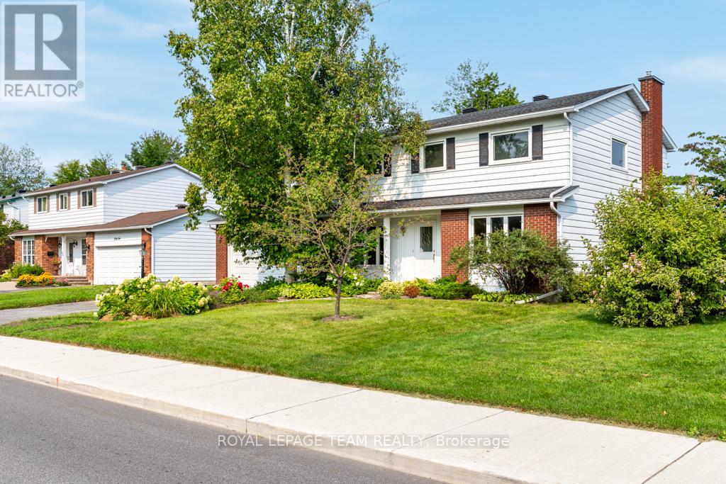 37 AMBERWOOD CRESCENT, Ottawa, Ontario
