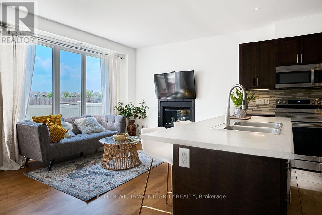 619 Moorpark Avenue, Ottawa, Ontario  K2M 0B6 - Photo 12 - X12213728