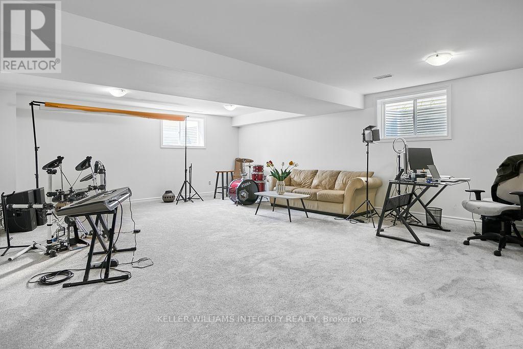 619 Moorpark Avenue, Ottawa, Ontario  K2M 0B6 - Photo 30 - X12213728