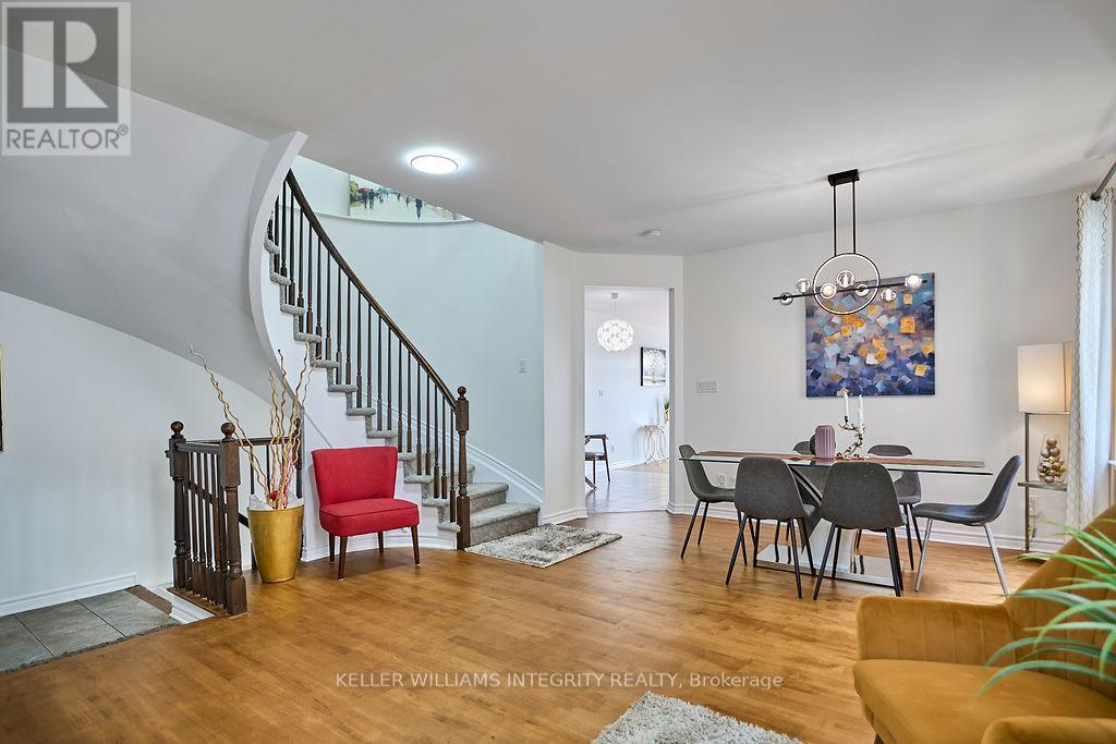 619 Moorpark Avenue, Ottawa, Ontario  K2M 0B6 - Photo 6 - X12213728