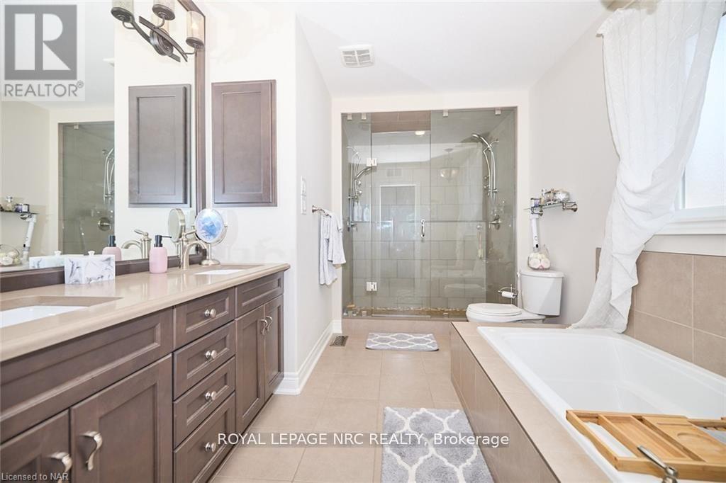 115 Tuliptree Road, Thorold (Confederation Heights), Ontario  L2V 0A5 - Photo 17 - X12213750