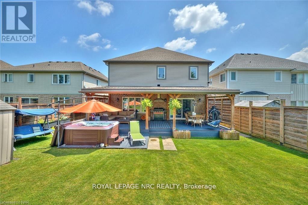 115 Tuliptree Road, Thorold (Confederation Heights), Ontario  L2V 0A5 - Photo 3 - X12213750