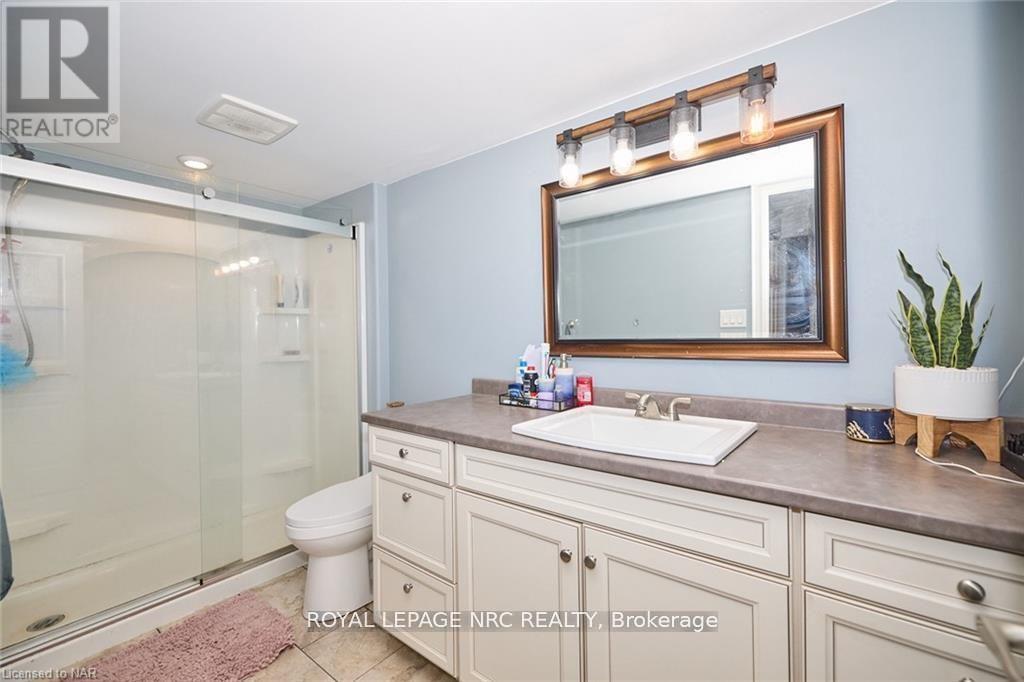 115 Tuliptree Road, Thorold (Confederation Heights), Ontario  L2V 0A5 - Photo 31 - X12213750