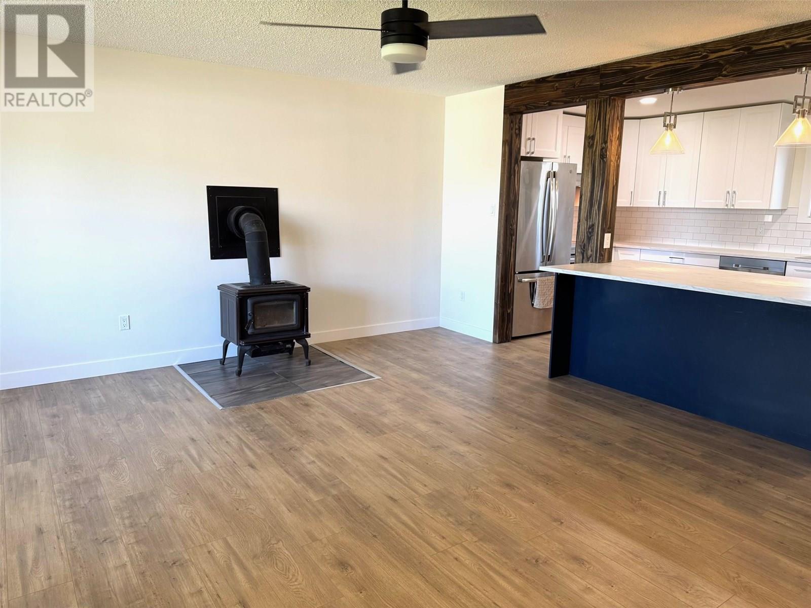 1801 Menzies Street, Merritt, British Columbia  V1K 1E4 - Photo 2 - 10351830